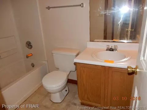 165 Cavalier Dr, Raeford, NC 28376 photo 5