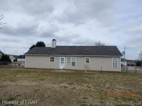 165 Cavalier Dr, Raeford, NC 28376 photo 2