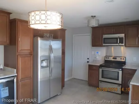 202 Eppingdale Dr, Spring Lake, NC 28390 photo 3