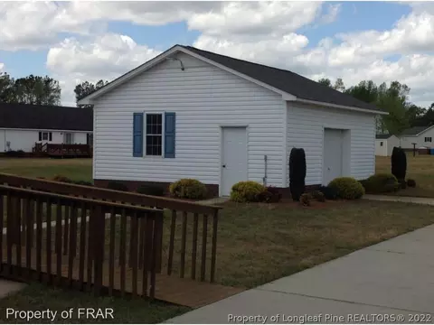 64 Jackson Trl, Dunn, NC 28334 photo 3