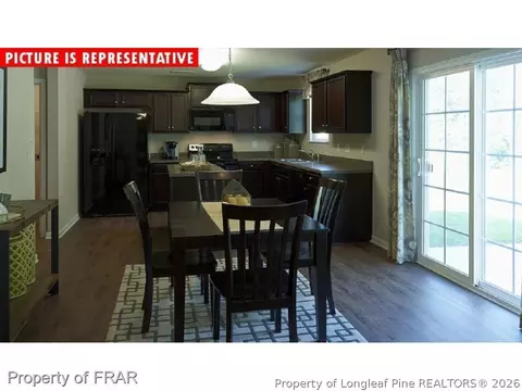 370 Botanical Ct, Bunnlevel, NC 28323 photo 3