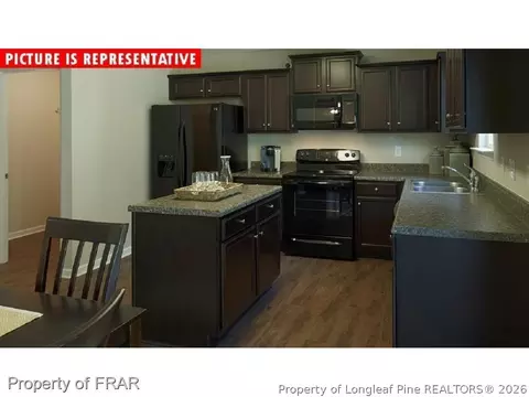 370 Botanical Ct, Bunnlevel, NC 28323 photo 6