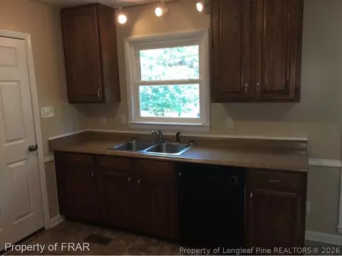 3320 Red Fox Rd, Spring Lake, NC 28390 photo 6