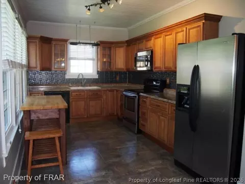 573 Carthage St, Cameron, NC 28326 photo 11