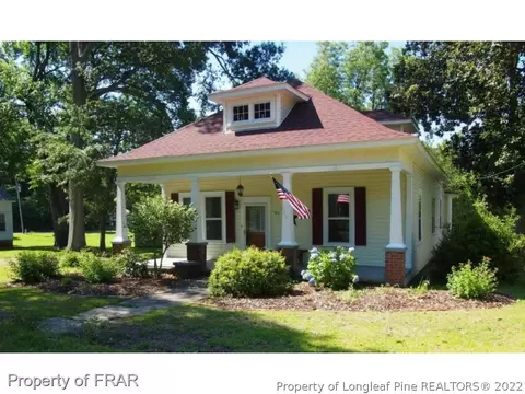 573 Carthage St, Cameron, NC 28326 photo 1