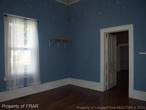 573 Carthage St, Cameron, NC 28326 photo 4
