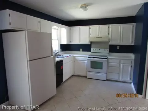 75 Doris Dr, Bunnlevel, NC 28323 photo 4