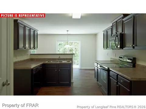 402 Botanical Ct, Bunnlevel, NC 28323 photo 5