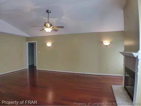 28981 Deercroft Dr, Wagram, NC 28396 photo 4