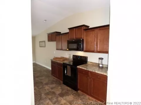 89 Jamestown Dr, Spring Lake, NC 28390 photo 3
