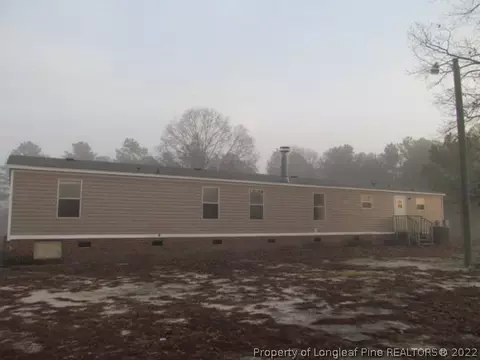 215 Huckleberry Ln, Erwin, NC 28339 photo 2
