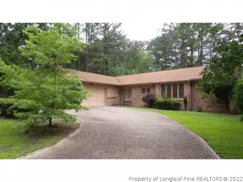 935 Andrews St, Pinehurst, NC 28374 photo 2