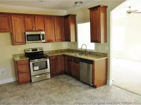 104 E 7th Ave, Raeford, NC 28376 photo 5