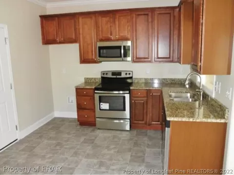 104 E 7th Ave, Raeford, NC 28376 photo 6