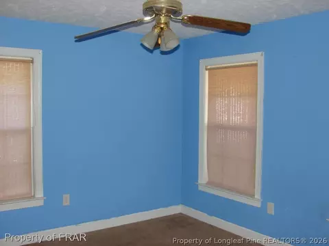 526 Stack St, Saint Pauls, NC 28384 photo 9