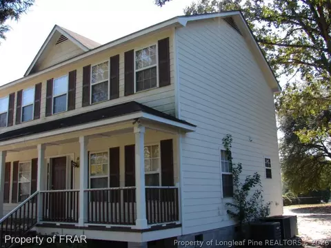526 Stack St, Saint Pauls, NC 28384 photo 2