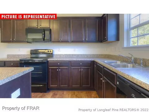 557 Botanical Ct, Bunnlevel, NC 28323 photo 8