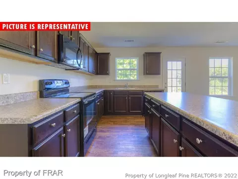 557 Botanical Ct, Bunnlevel, NC 28323 photo 6