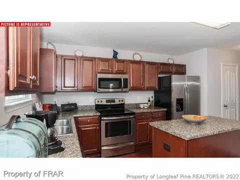 584 Botanical Ct, Bunnlevel, NC 28323 photo 5
