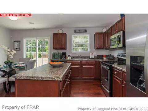 584 Botanical Ct, Bunnlevel, NC 28323 photo 6
