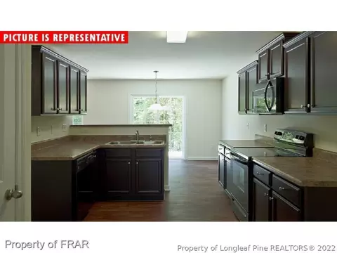 524 Botanical Ct, Bunnlevel, NC 28323 photo 3