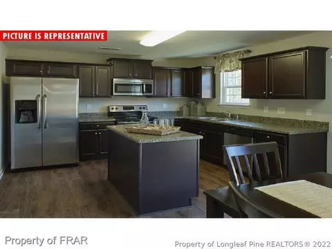 562 Botanical Ct, Bunnlevel, NC 28323 photo 5