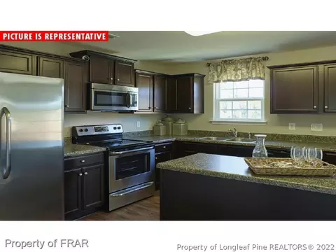 562 Botanical Ct, Bunnlevel, NC 28323 photo 8