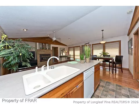 232 Range Rd, Hope Mills, NC 28348 photo 9