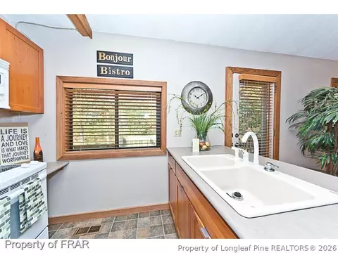 232 Range Rd, Hope Mills, NC 28348 photo 8
