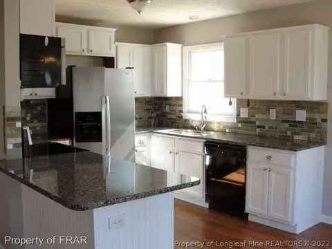 90 Eileen Dr, Spring Lake, NC 28390 photo 5