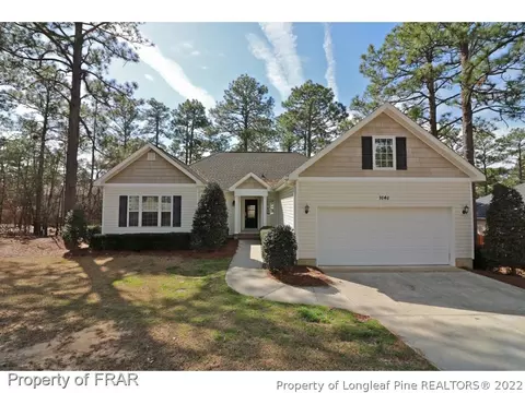 1040 NW Longleaf Dr, Pinehurst, NC 28374 photo 1