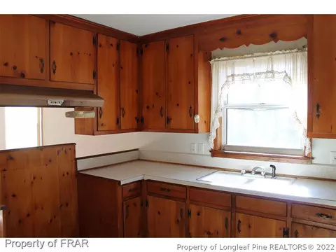 821 Austin, Hamlet, NC 28345 photo 14
