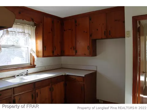 821 Austin, Hamlet, NC 28345 photo 13