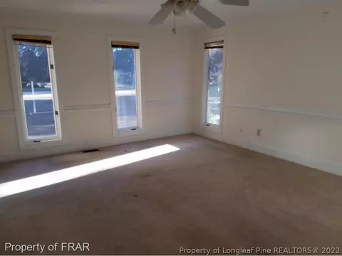 809 Davis Dr, Dunn, NC 28334 photo 8