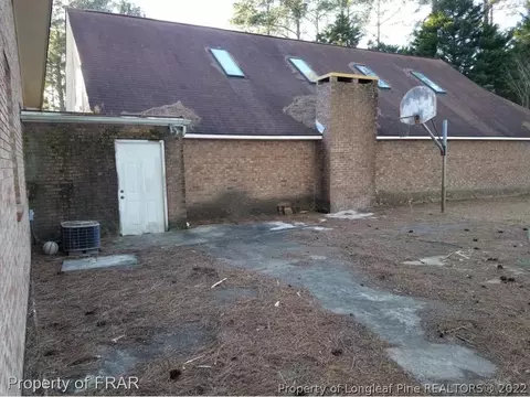 809 Davis Dr, Dunn, NC 28334 photo 4