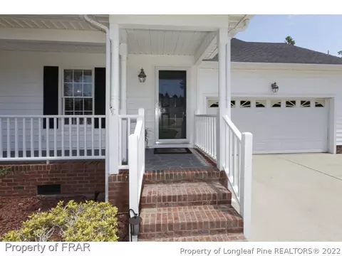 220 Waters Edge Dr, Erwin, NC 28339 photo 4