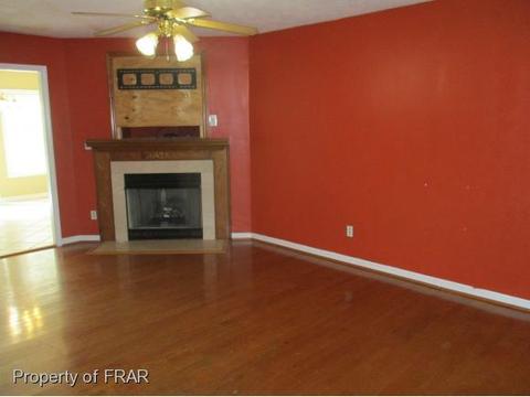 40 Senter Ln, Bunnlevel, NC 28323 photo 2