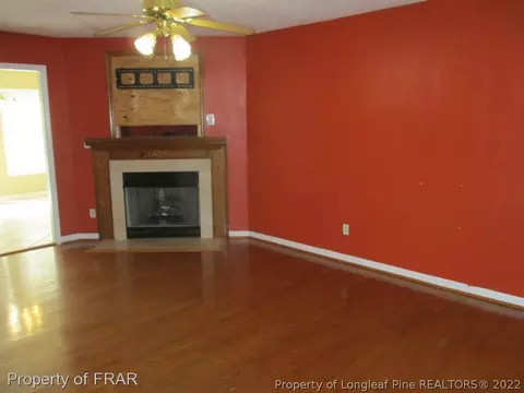 40 Senter Ln, Bunnlevel, NC 28323 photo 2
