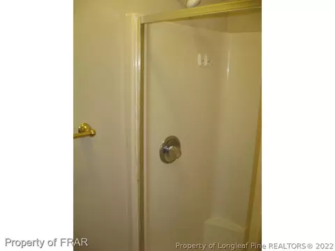 204 Cedarwood Dr, Erwin, NC 28339 photo 22