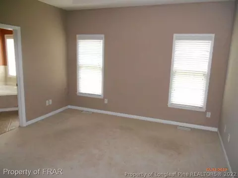 402 Thorndale Dr, Dunn, NC 28334 photo 11