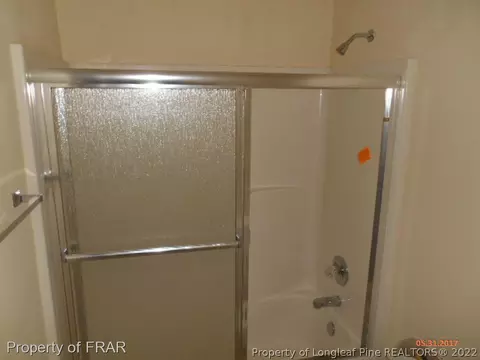 402 Thorndale Dr, Dunn, NC 28334 photo 6
