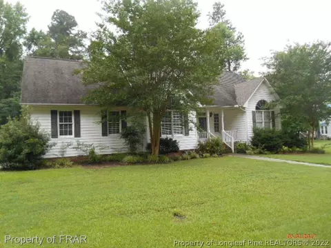 402 Thorndale Dr, Dunn, NC 28334 photo 1