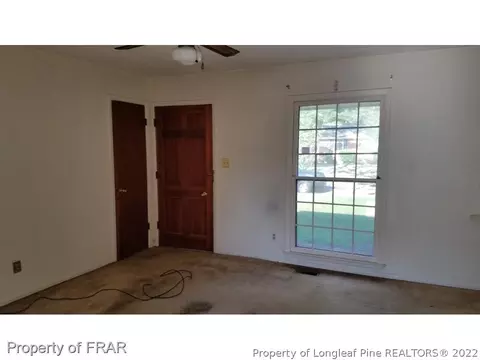 618 Goodyear Dr, Spring Lake, NC 28390 photo 2