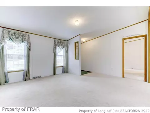 521 W J St, Erwin, NC 28339 photo 5