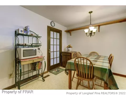 105 Cascade Cir, Dunn, NC 28334 photo 8