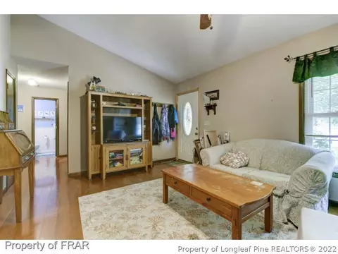 105 Cascade Cir, Dunn, NC 28334 photo 4