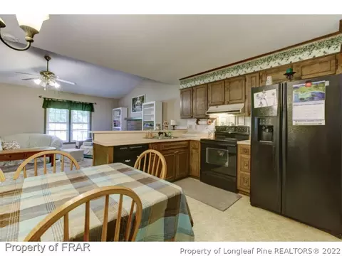 105 Cascade Cir, Dunn, NC 28334 photo 7