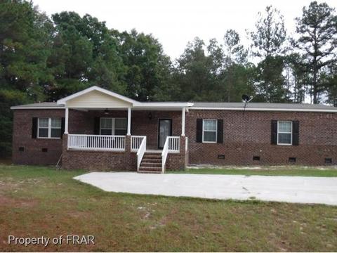 281 Angle St, Raeford, NC 28376 photo 2