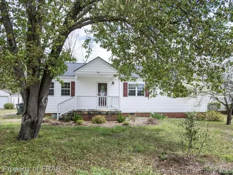 301 N 9th St, Erwin, NC 28339 photo 2