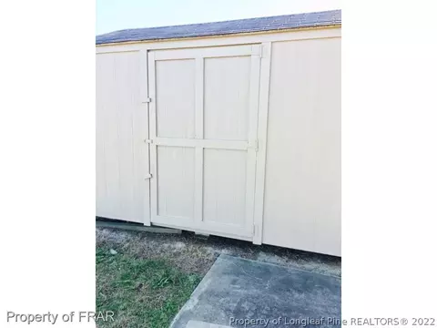 1763 Wire, Bunnlevel, NC 28323 photo 4